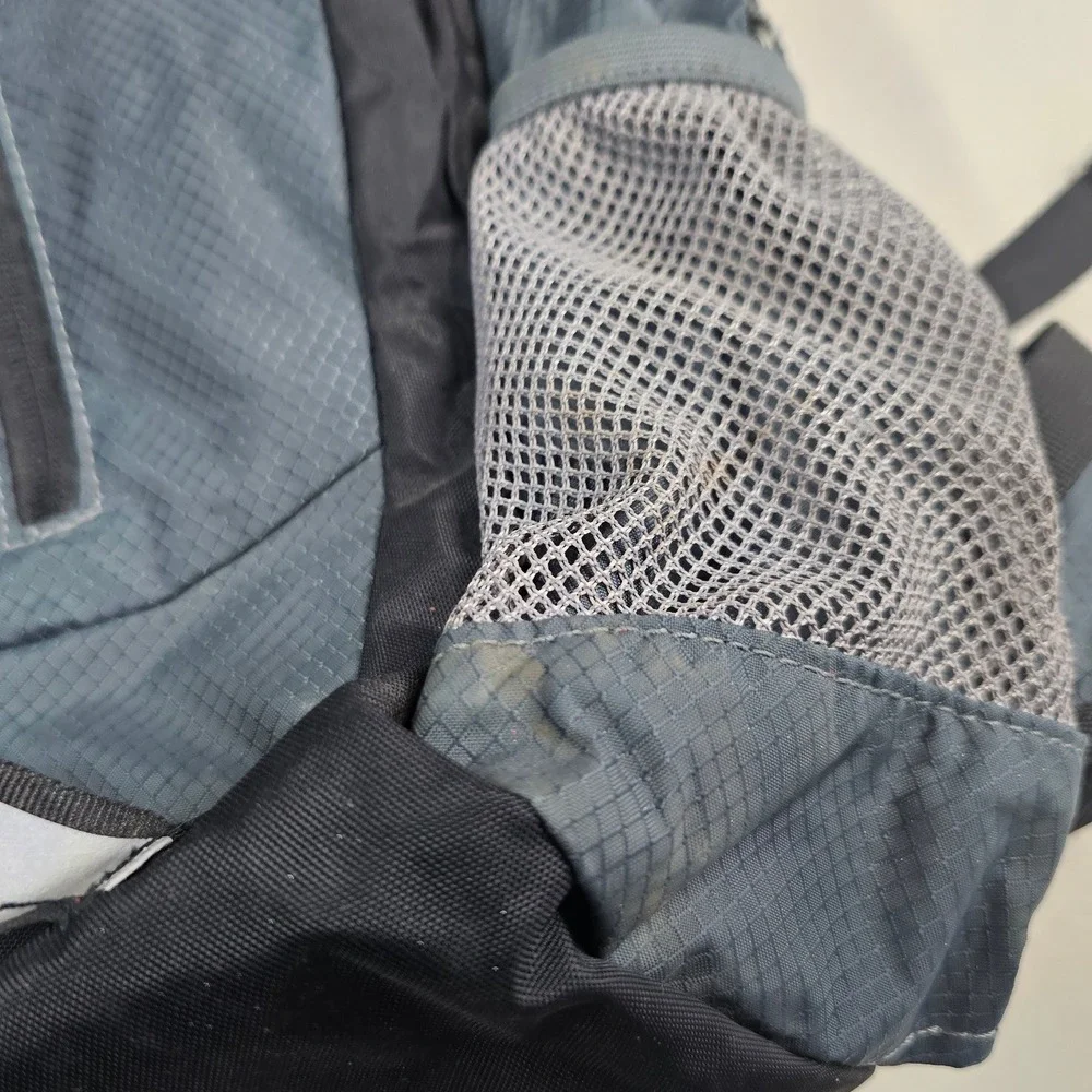 High Sierra Rumpack Gray Black Ripstop Hydration Ready Hiking Daypack Backpack